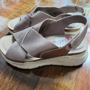 Bionica Metallic comfort wedge sandals 7 M